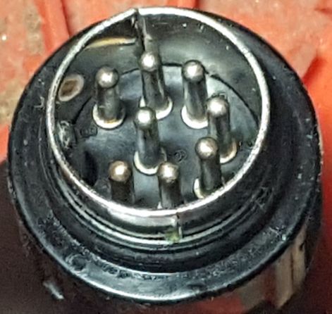 8_polusu_din_csatlakozos_kabel3.jpg 8_polusu_din_csatlakozos_kabel3.jpg