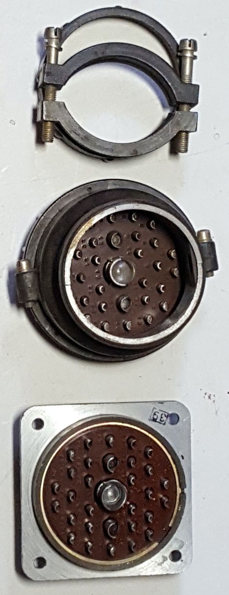 sr60p31zg1_sr60p31ng1_csatlakozo_apa_anya2.jpg